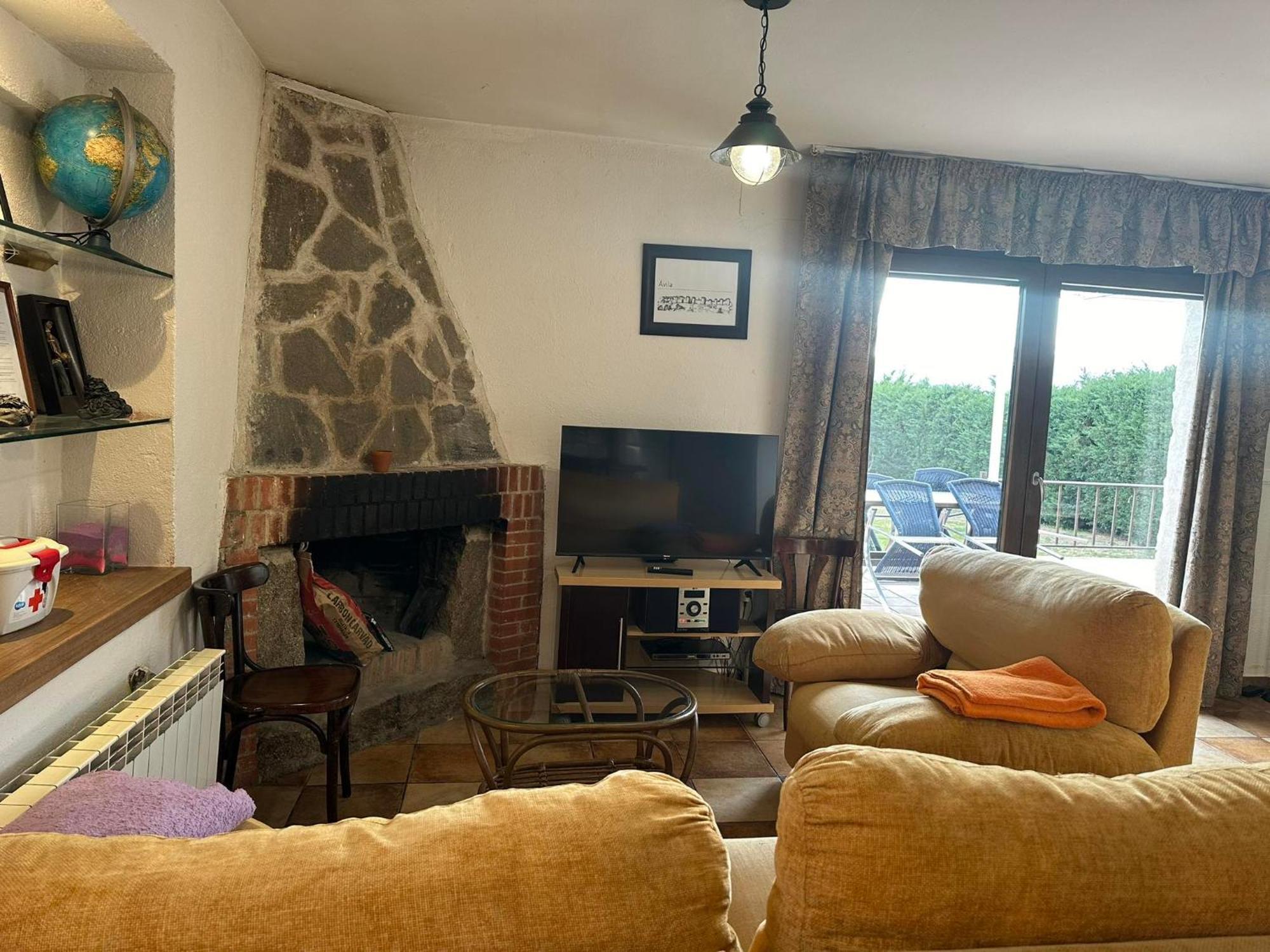 Vivienda De Uso Turistico El Nido Guest House La Serrada Екстериор снимка