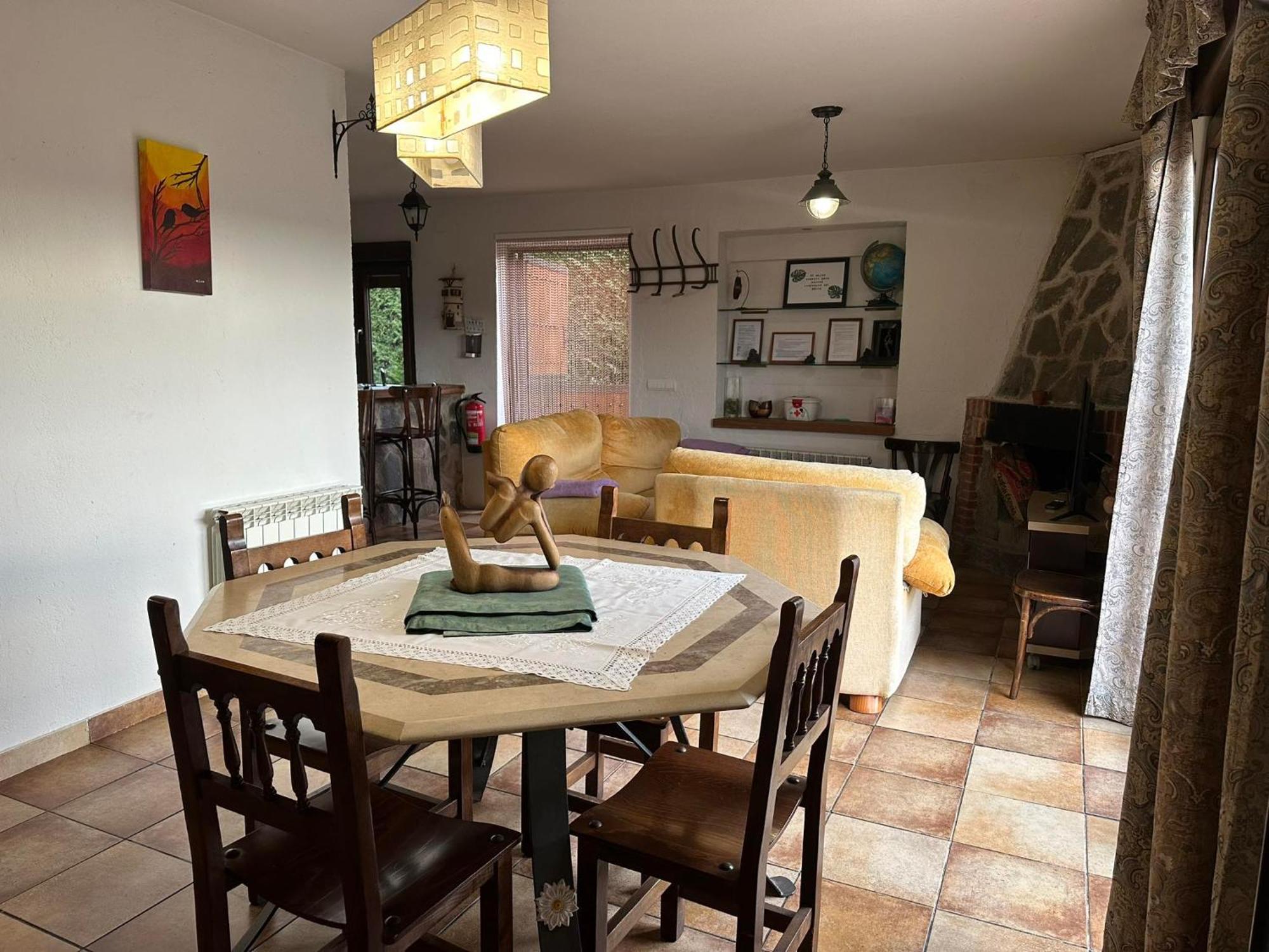 Vivienda De Uso Turistico El Nido Guest House La Serrada Екстериор снимка